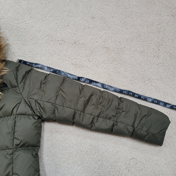 Like New The North Face Dealio 550 Fill Down Parka Size M - Picture 11 of 15